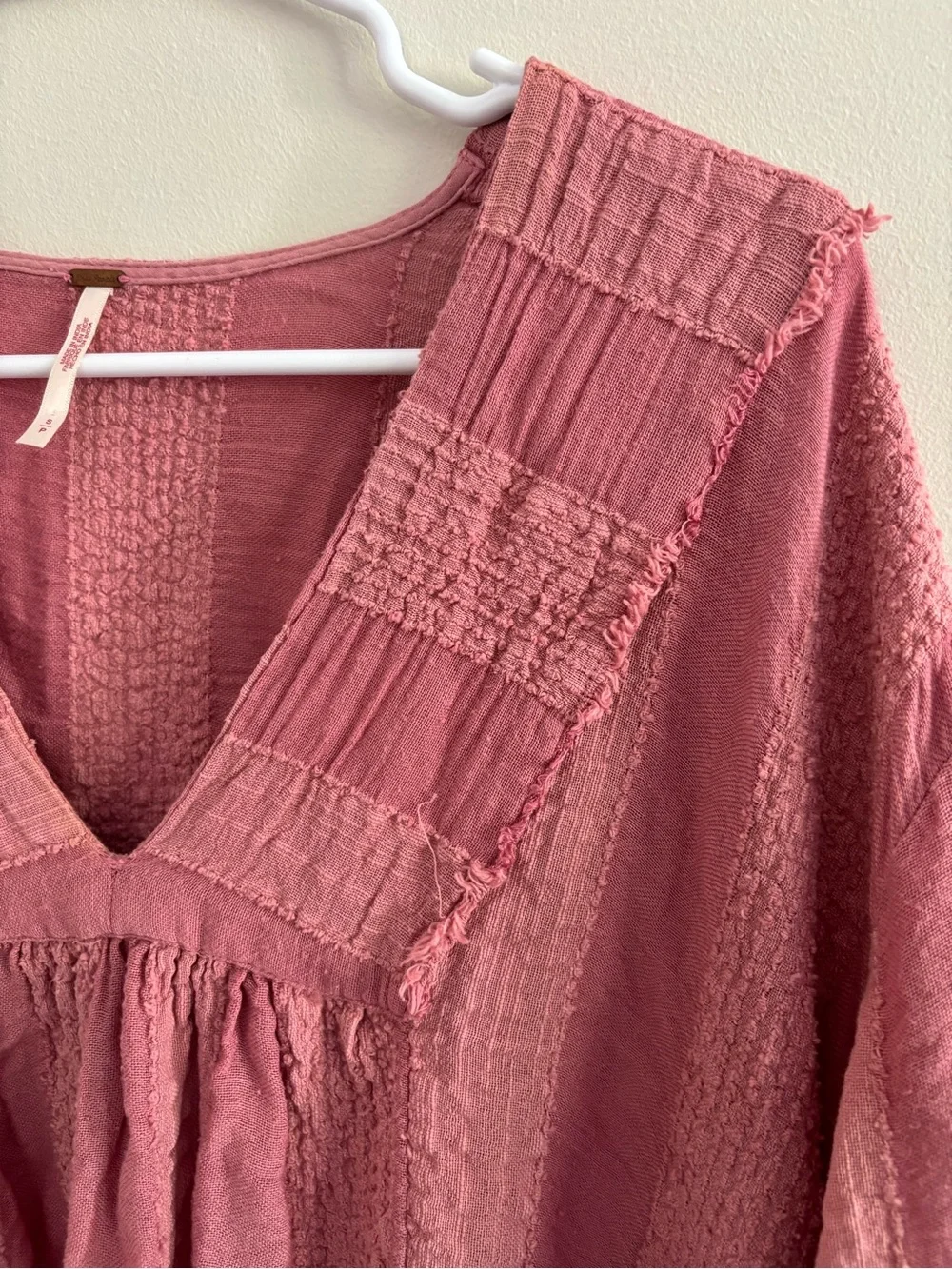 Free People Dusty Rose V-Neck Textured Peasant Tunic